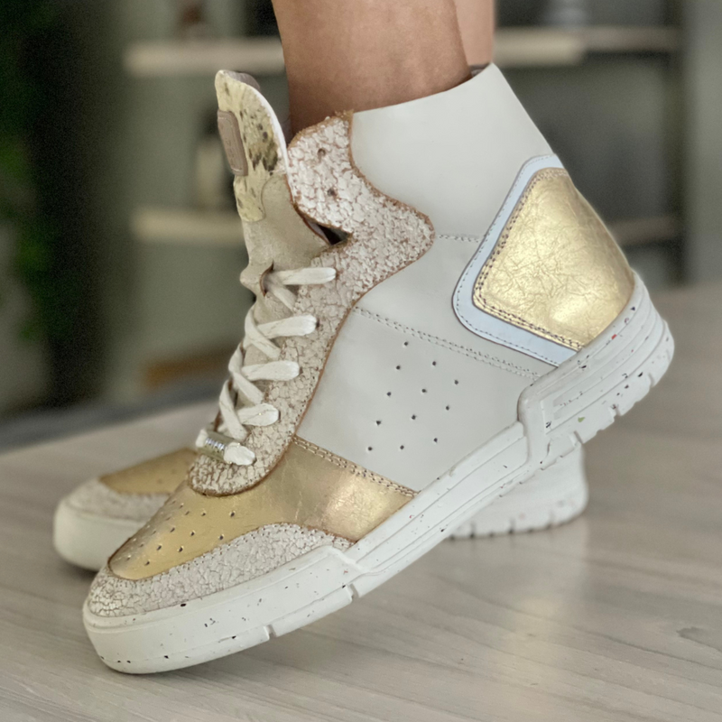 Tenis MOLI Dorado