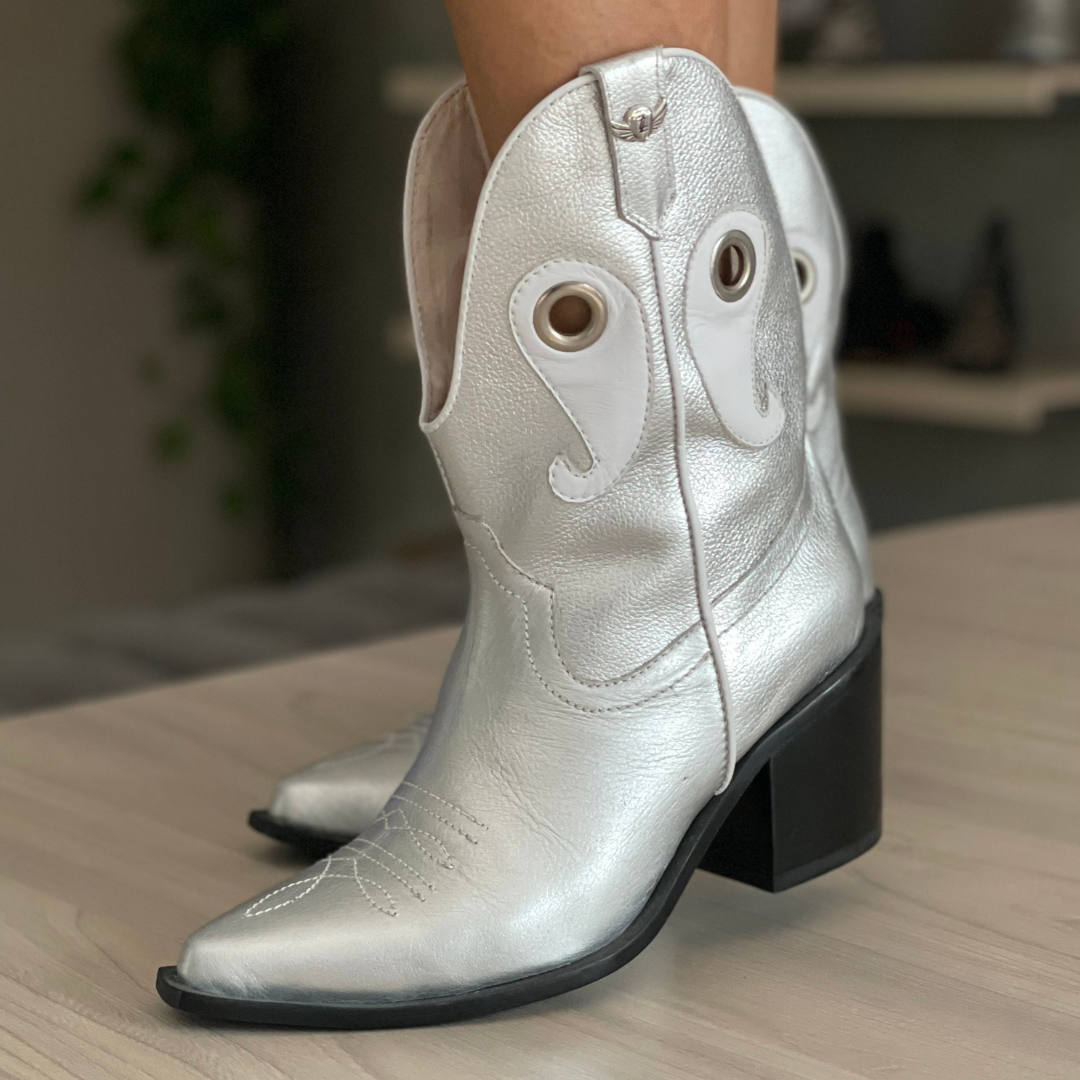 Bota caña media DAKOTA Plateada