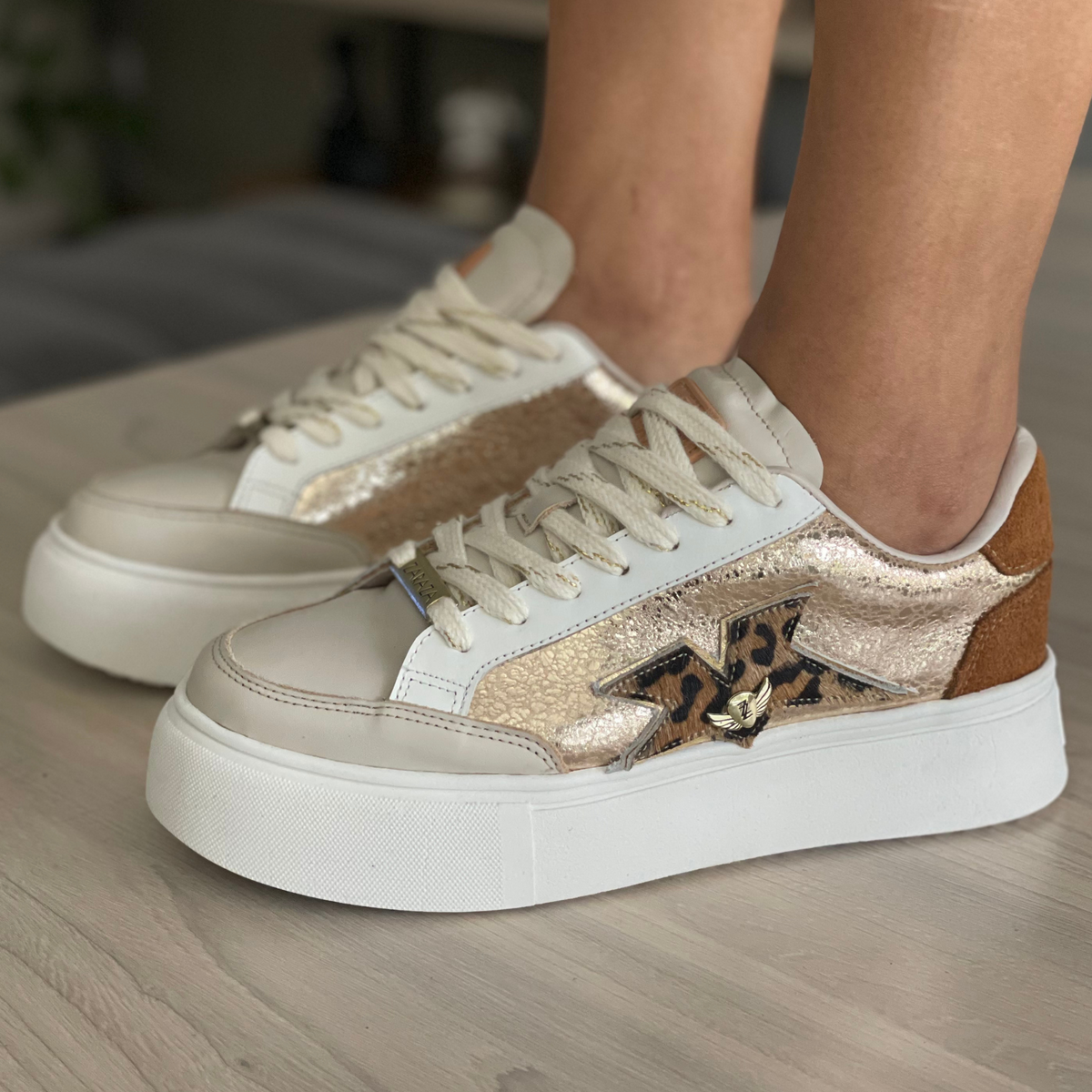 Tenis MALIBU dorado