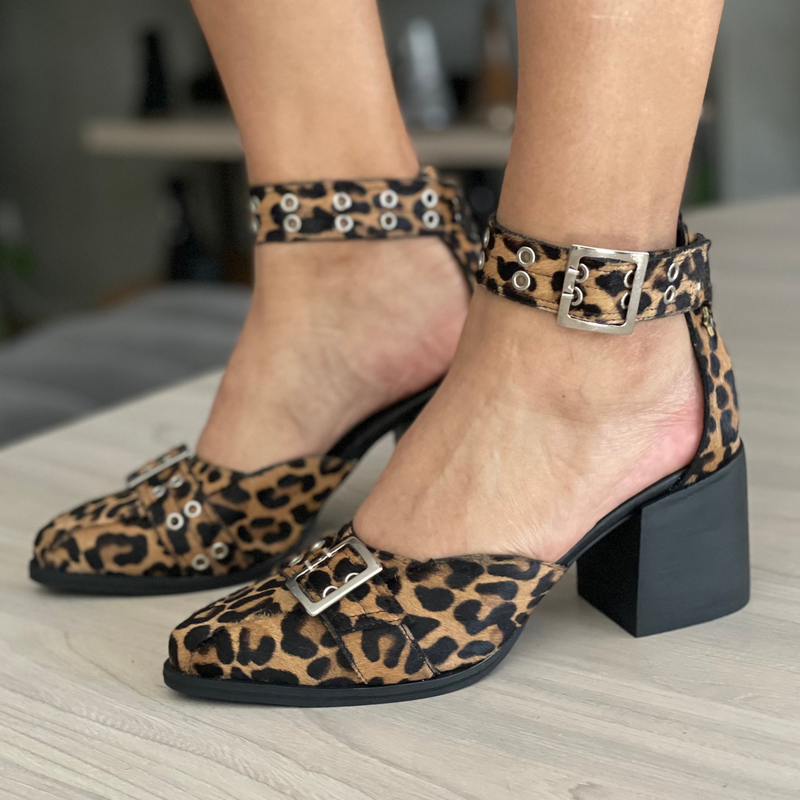 Sandalia de tacon MABEL leopardo print