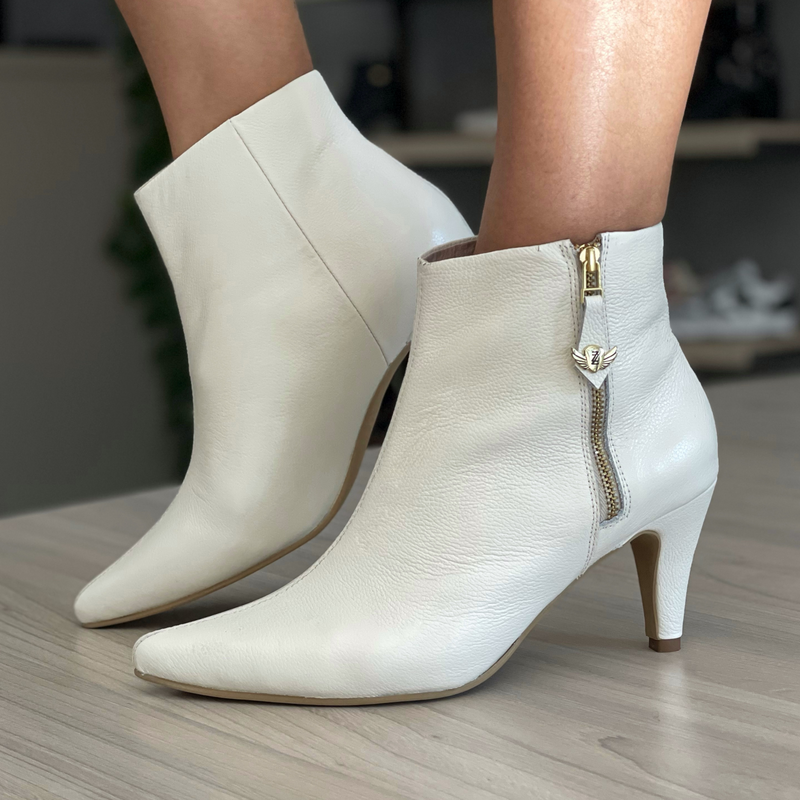 Botin STILETTO blanco hueso