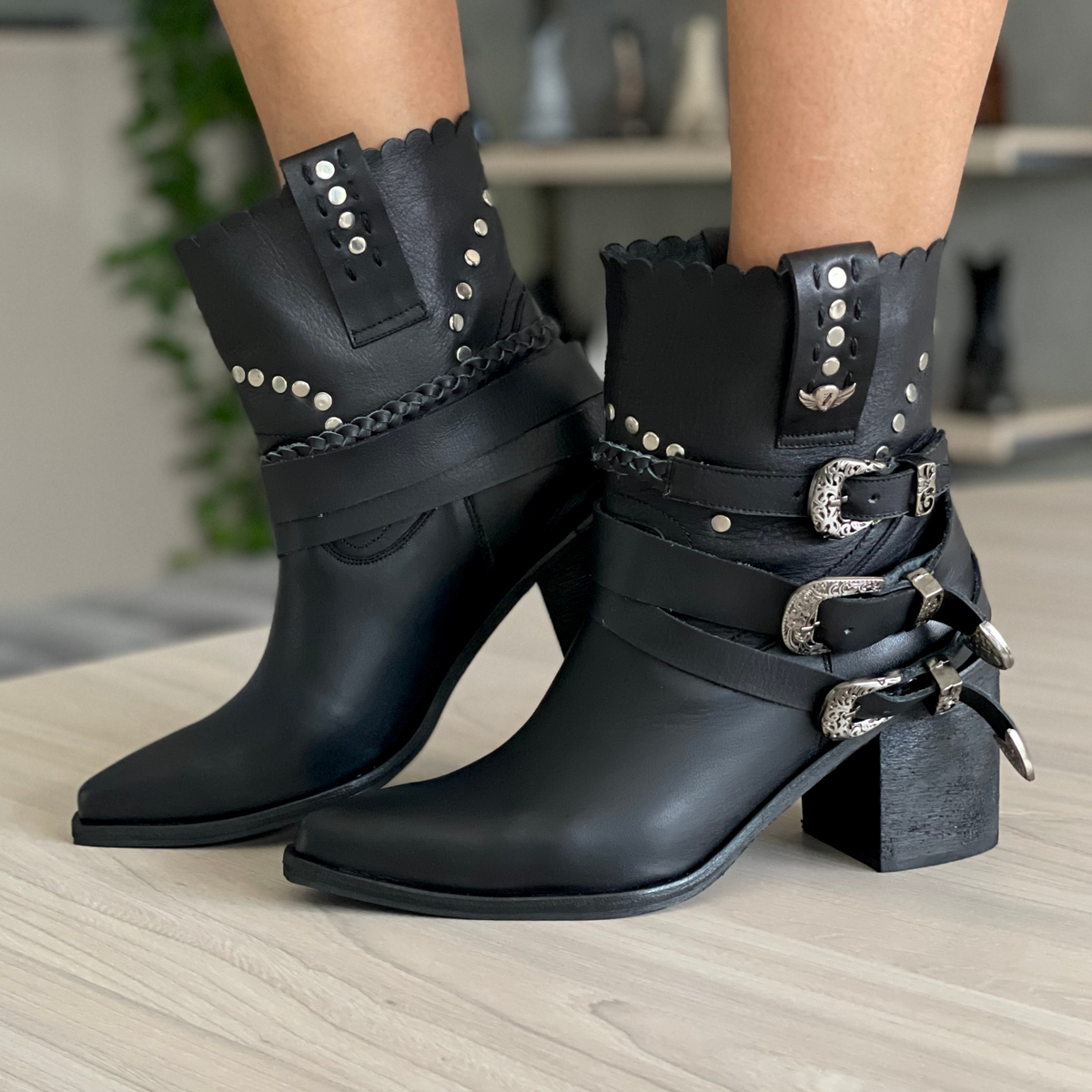 Bota caña media MARIA JUANA Negra