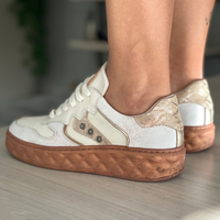 Tenis VENECIA Dorado